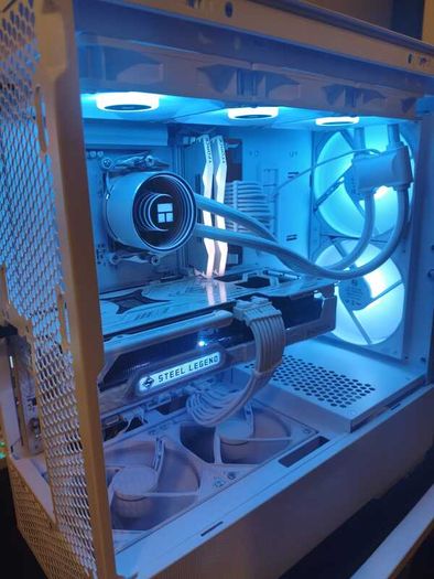 Custom White Gaming PC AMD RX 9070 XT 16 GB Ryzen 5 9600X 32GB Ram DDR5 2.5TB Storage
