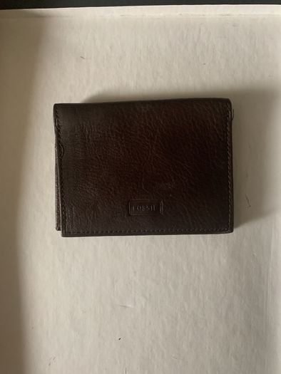Fossil Leather Card