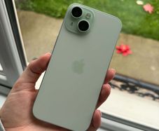 Iphone 15 Green