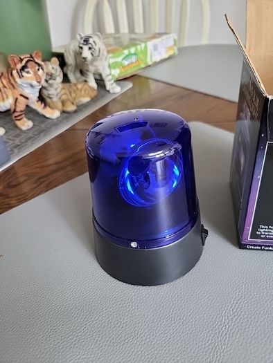 Flashing blue light rotating
