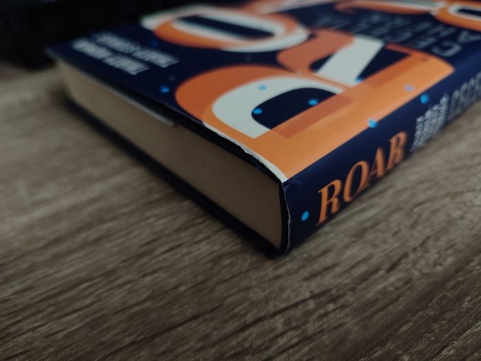 Roar: Thirty Women Thirty Stories ! Hand Signed by Cecelia Ahern ! Genuine Autograph ! Hardcover ! 2018 ! by HarperCollins !