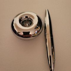 levitating pen