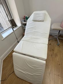 massage bed