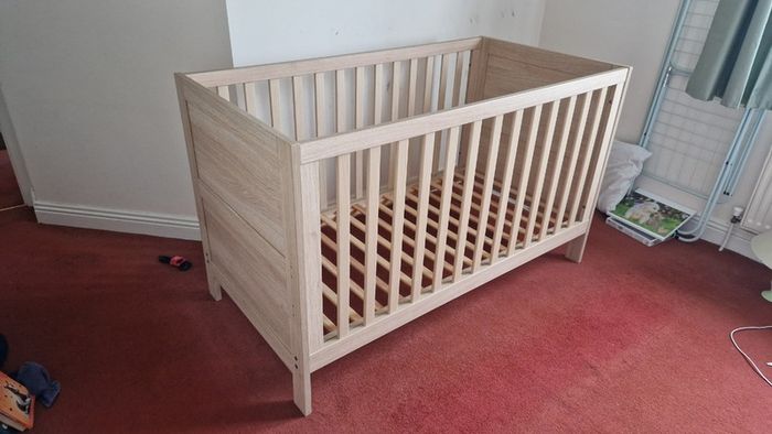 Cot bed