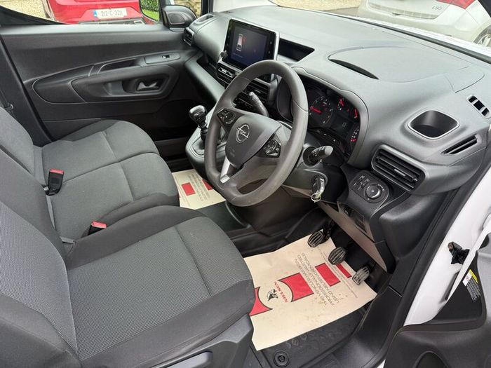 242 Opel Combo LWB no vat