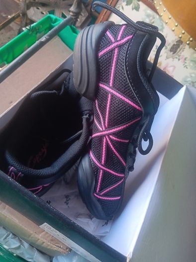 dance shoes