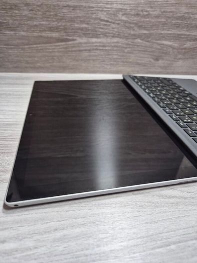 Microsoft Surface Laptop (1769) i5-7300U 8GB RAM 256GB SSD Windows 11