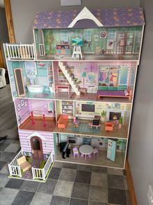 Doll's House