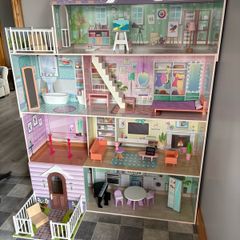 Doll's House