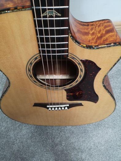 Bromo BAN2CE Solid Top Fishman Pickup.