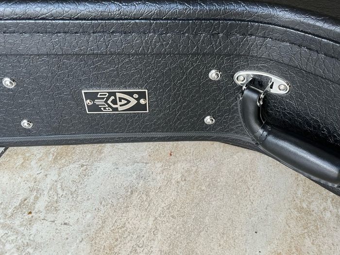 Guild D40 traditional 2018