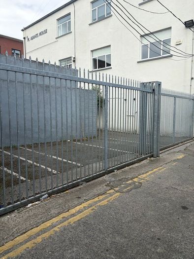 Sliding gates