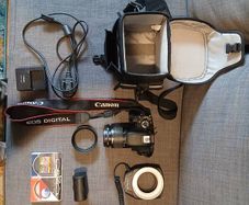 Canon EOS 600D dslr camera & accessories