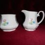 1960's "SADLER" Milk Jug & Sugar Bowl Set. Image 2