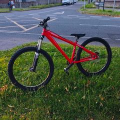 diamond back dirt groove dirt jumper