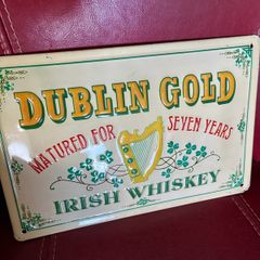 Vintage 'Dublin Gold' metal bar display