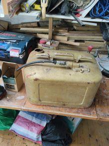 Outboard fuel tank