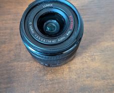 Panasonic Lumix G Vario 14-42mm f/3.5-5.6 ASPH