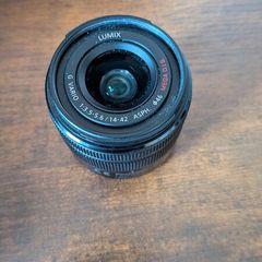 Panasonic Lumix G Vario 14-42mm f/3.5-5.6 ASPH