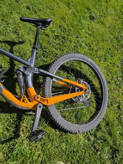 Trek Full Susp MTB 2023