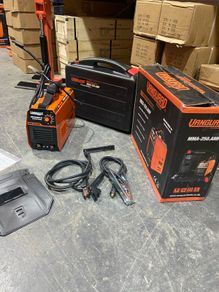 New 250 Amp inverter welder free delivery