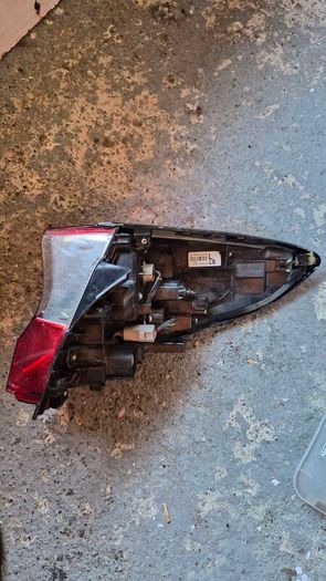 Toyota C-HR Left Rear Tail Light Set OEM 81560-F4010 81590-F4010