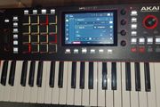 Akai MPC Key 37 Like New