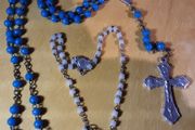 blue rosary beads and another piece (j), tub 3
