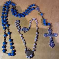 blue rosary beads and another piece (j), tub 3