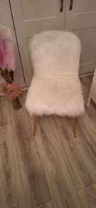 Dressing table chair