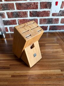 Zwillingd Bamboo Knifes Stand