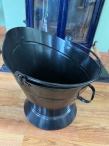 De Vielle 16" Waterloo Coal Bucket