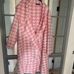 pink waterfall wrap coat size 20/22