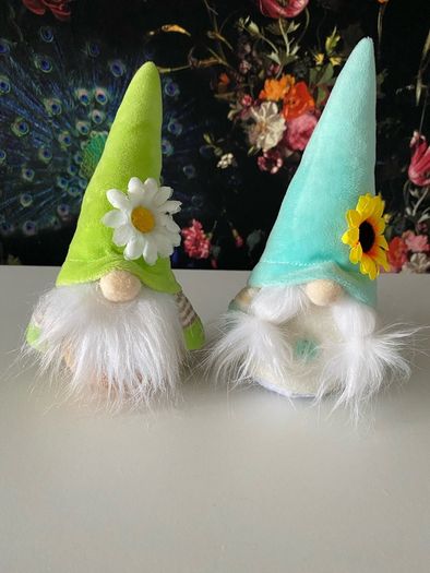 2 x soft gonks