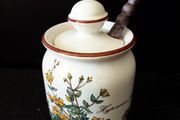 Villeroy &amp; Boch Botanica Mustard Jar and Spoon