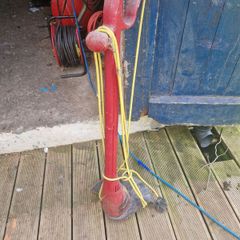 electric strimmer