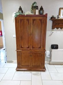 linen press