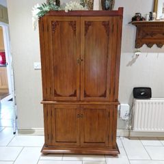 linen press