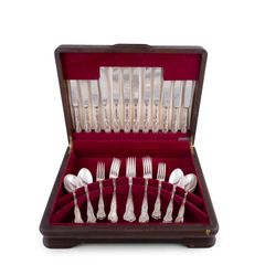 Newbridge and Bee Moynihan Sterling Silver Cutlery Set. 1966 Sword of Light mark. Wooden Case, 2,650 grams