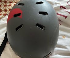 Snowboarding helmet