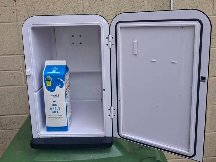 Mini fridge