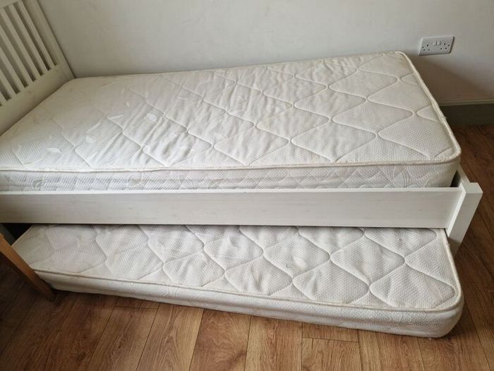 Single bed and mattress + spare mattress