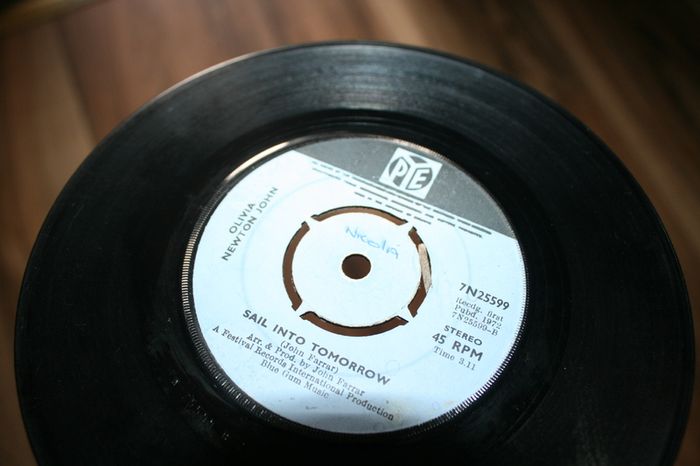 Single Vinyl's  85 pieces