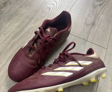 Football shoes