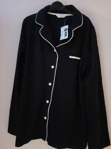 New  top tag attached size 22/24