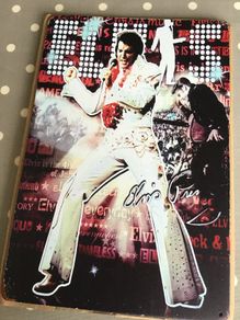 Metal Wall Plaque- ELVIS PRESLEY The King of Rock n Roll