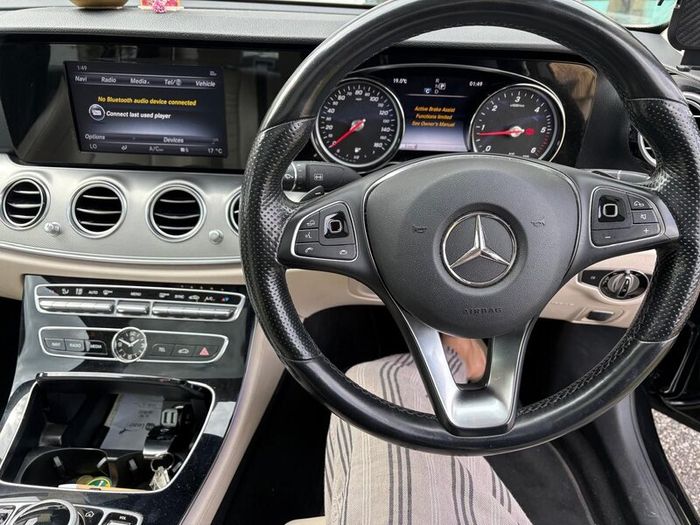 Mercedes-Benz E 2.0 Diesel | Panoramic Sunroof