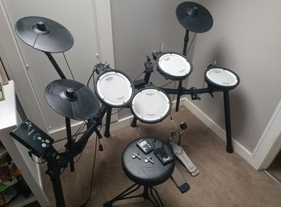 Roland electronic drum kit