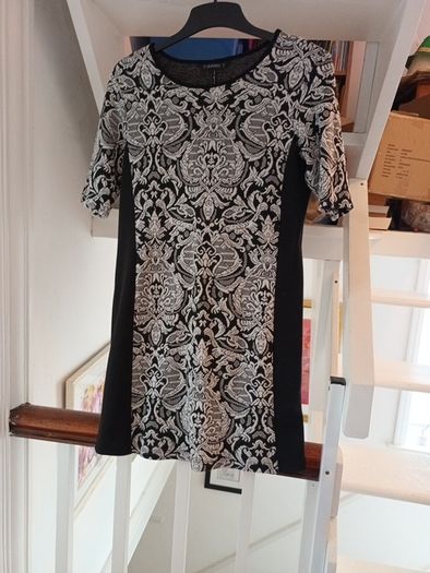 womans dress