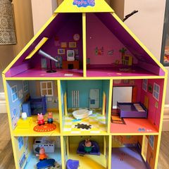 Peppa Pig Wooden Playhouse with Furniture & Figures